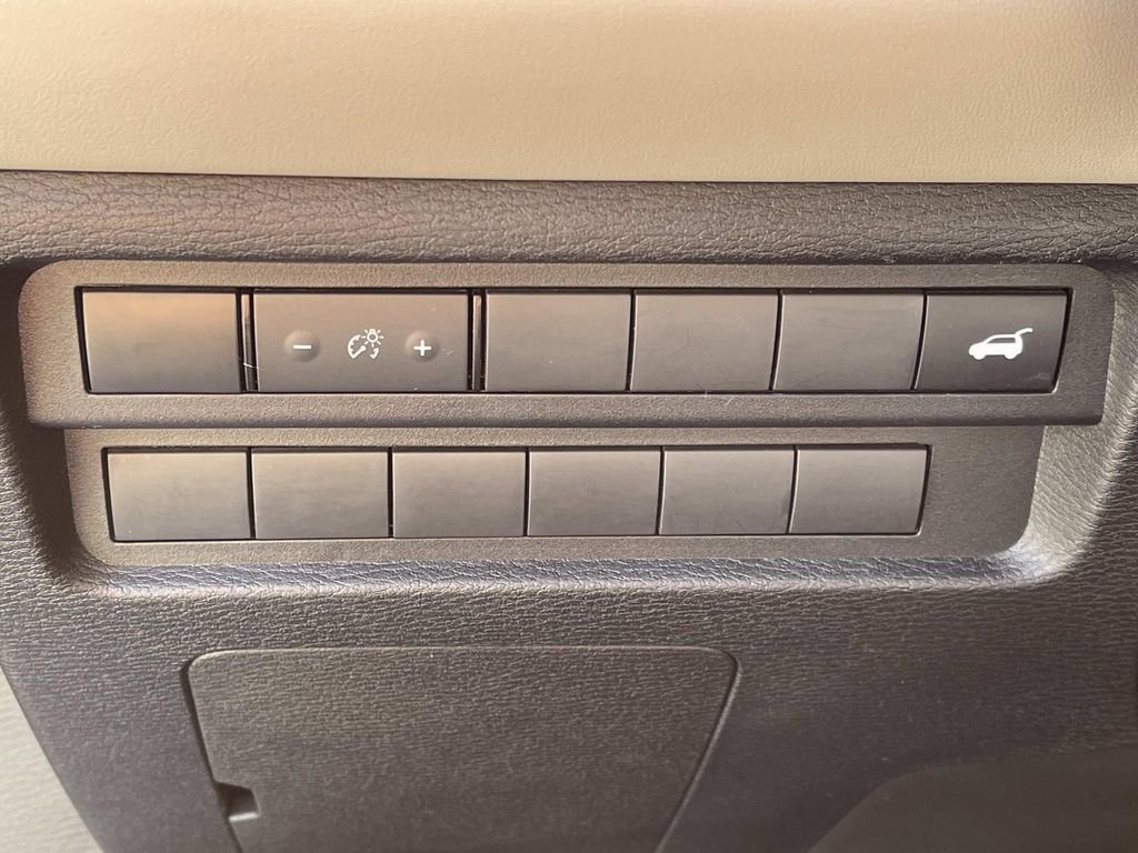 Used 2023 Mitsubishi Outlander SEL image 38