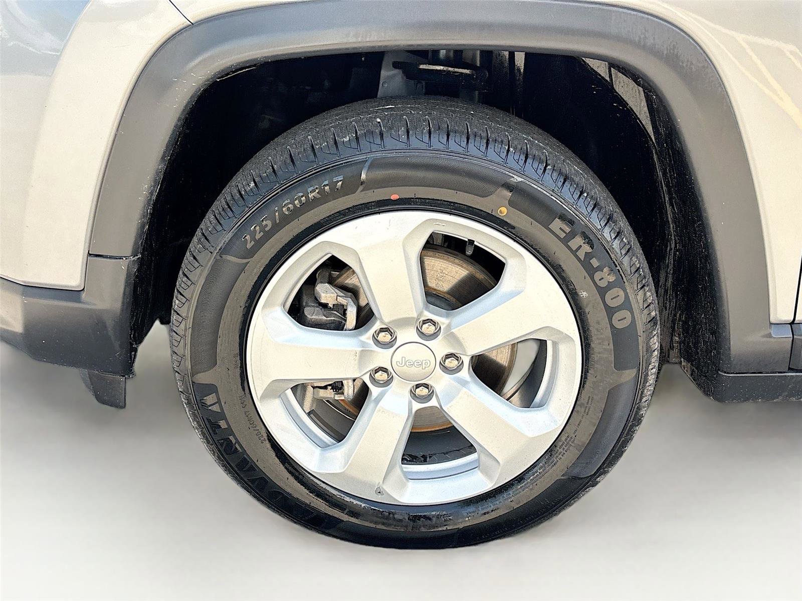 Used 2022 Jeep Compass Latitude w/ Convenience Group AWD/4WD image 30