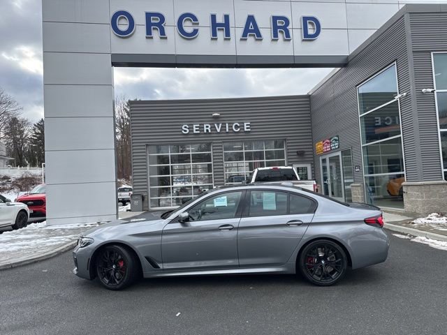 Used 2023 BMW M550i xDrive AWD/4WD image 2