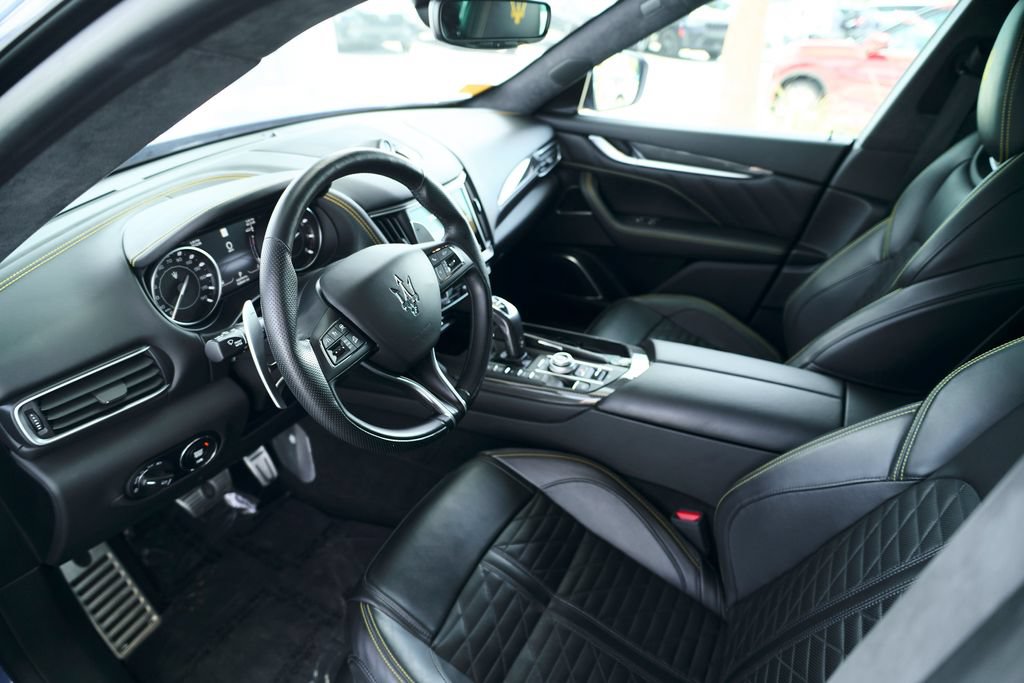 Used 2022 Maserati Levante F Tributo AWD/4WD image 3