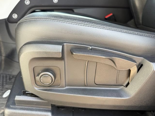 Used 2023 Land Rover Defender 110 S AWD/4WD image 15