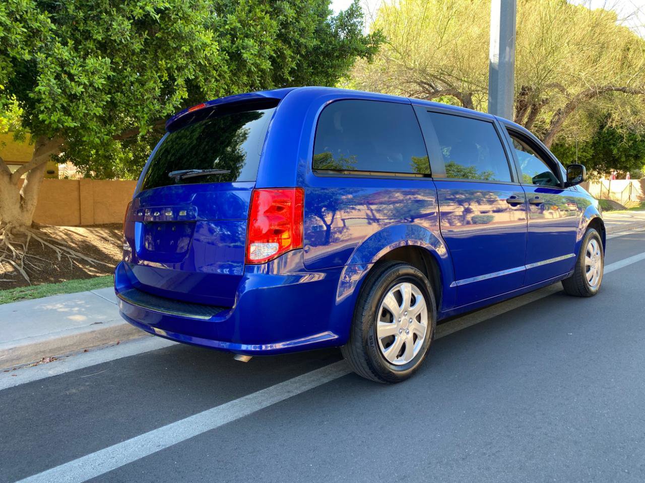 Used 2019 Dodge Grand Caravan SE FWD image 7