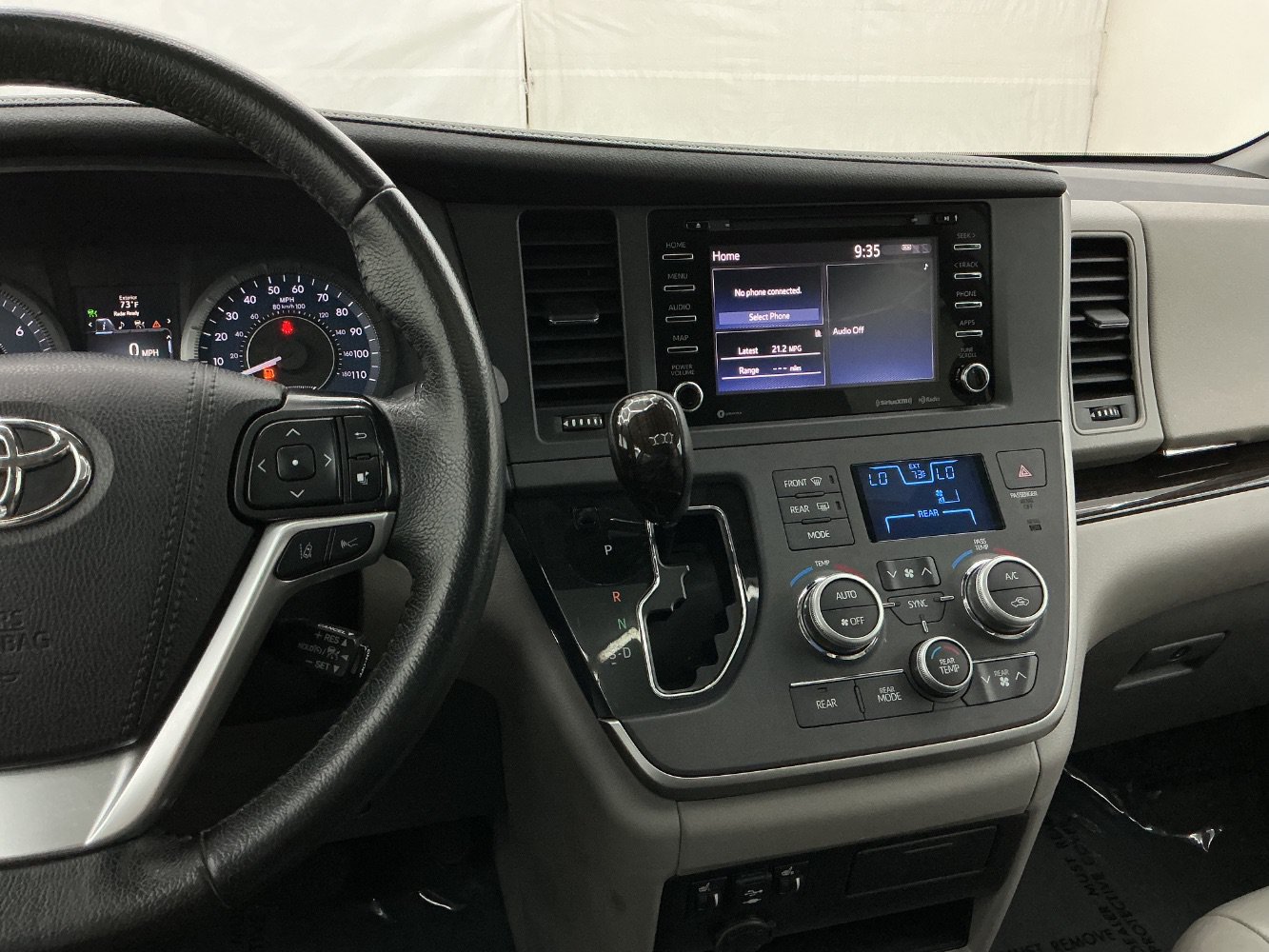 Used 2020 Toyota Sienna XLE AWD/4WD image 33