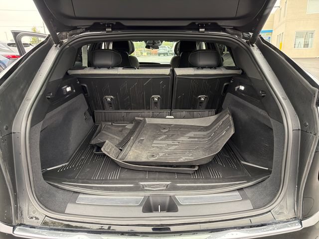 Certified 2024 Cadillac Lyriq Tech w/ Driver Assist Package AWD/4WD image 23