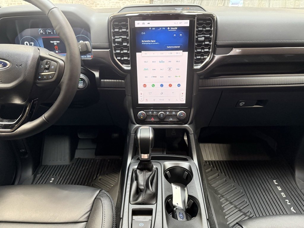 Used 2025 Ford Ranger Lariat w/ Trailer Tow Package image 13