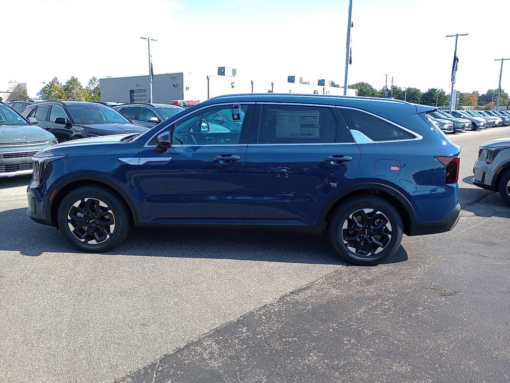 New 2026 Kia Sorento S image 4