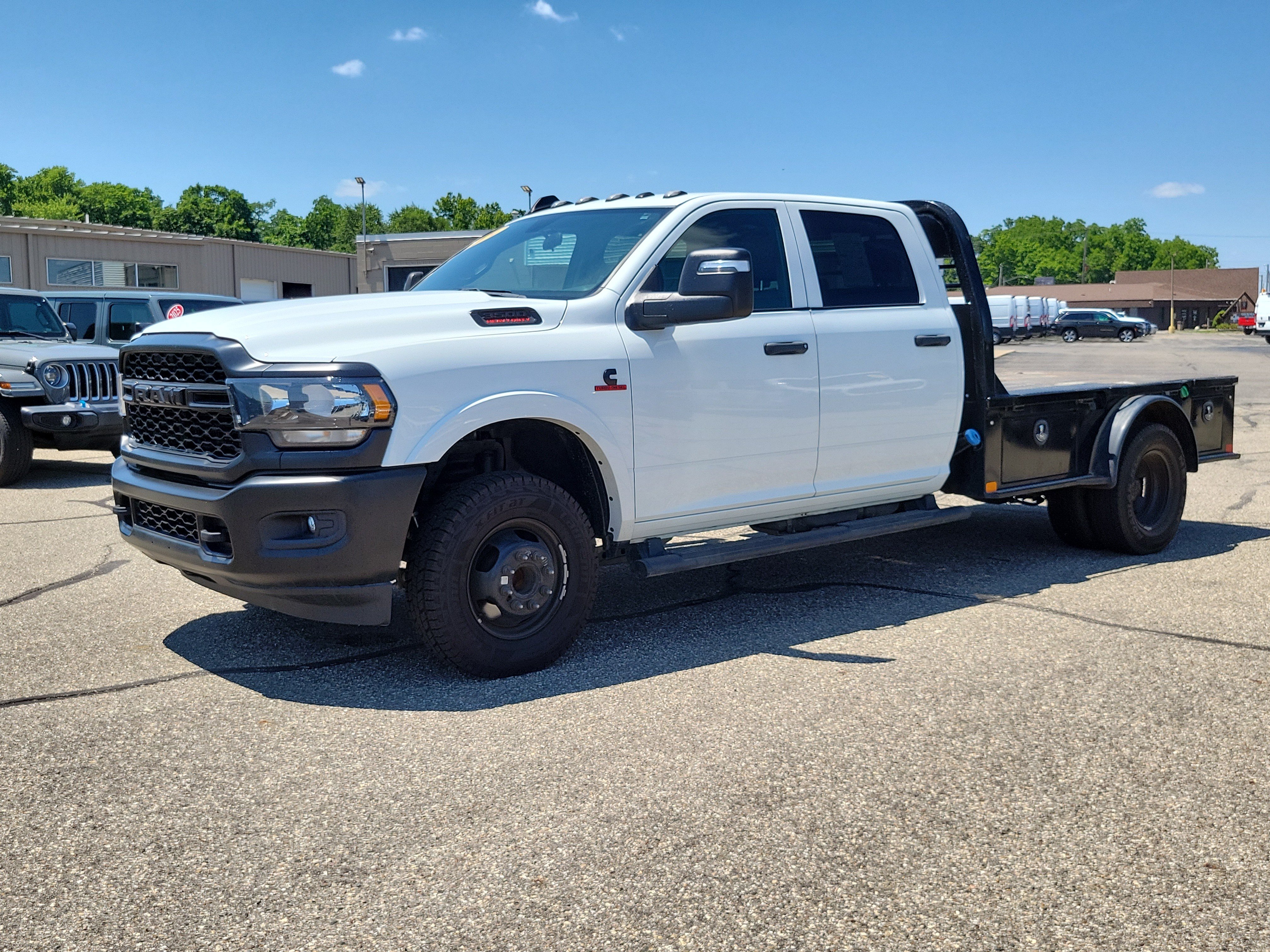 Used 2024 RAM 3500 Tradesman w/ Max Tow Package RWD image 2