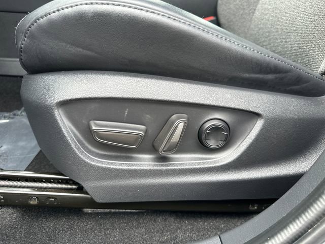 Certified 2023 Toyota Crown XLE image 30