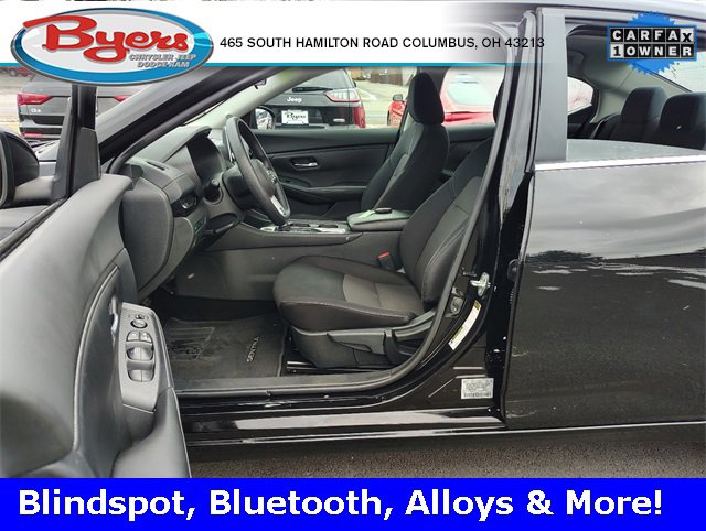 Used 2023 Nissan Sentra SV image 2