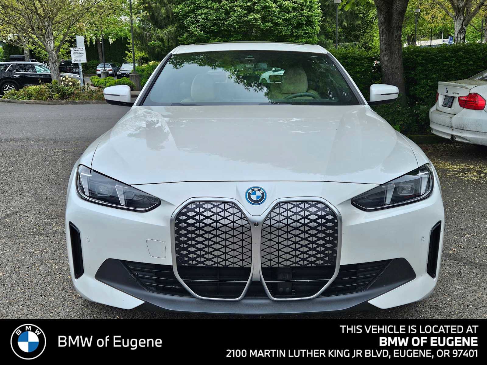 Used 2025 BMW i4 xDrive40i w/ Premium Package AWD/4WD image 8