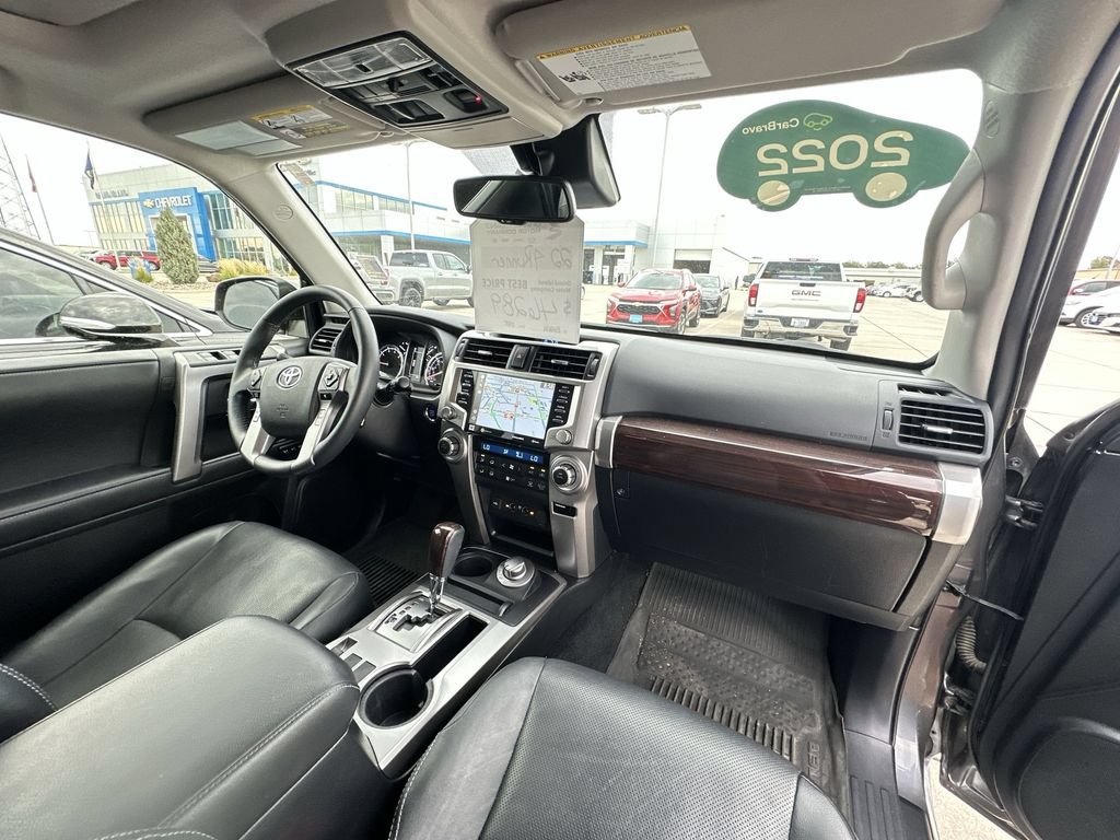Used 2022 Toyota 4Runner Limited AWD/4WD image 30