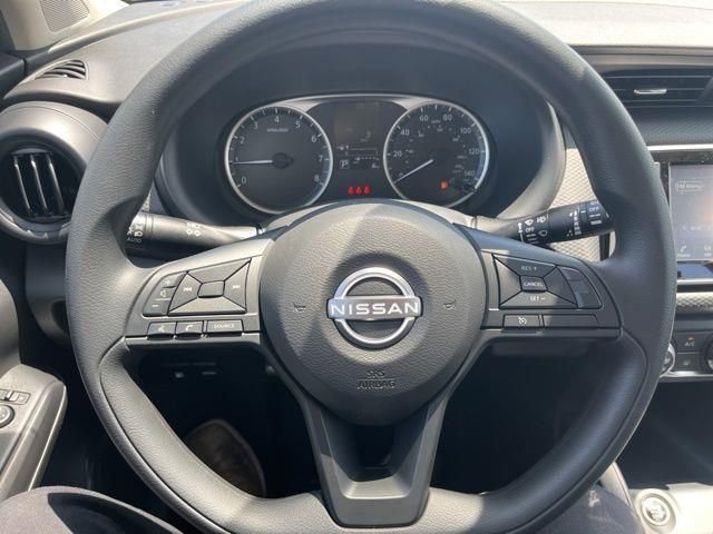 New 2025 Nissan Kicks Play S image 21