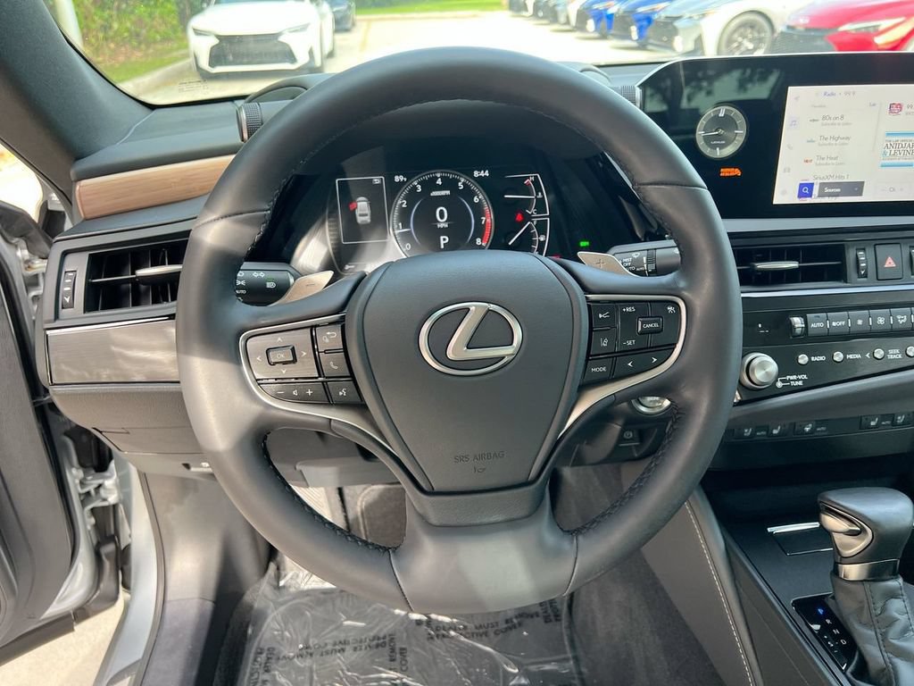Certified 2024 Lexus ES 250 w/ Premium Package AWD/4WD image 13