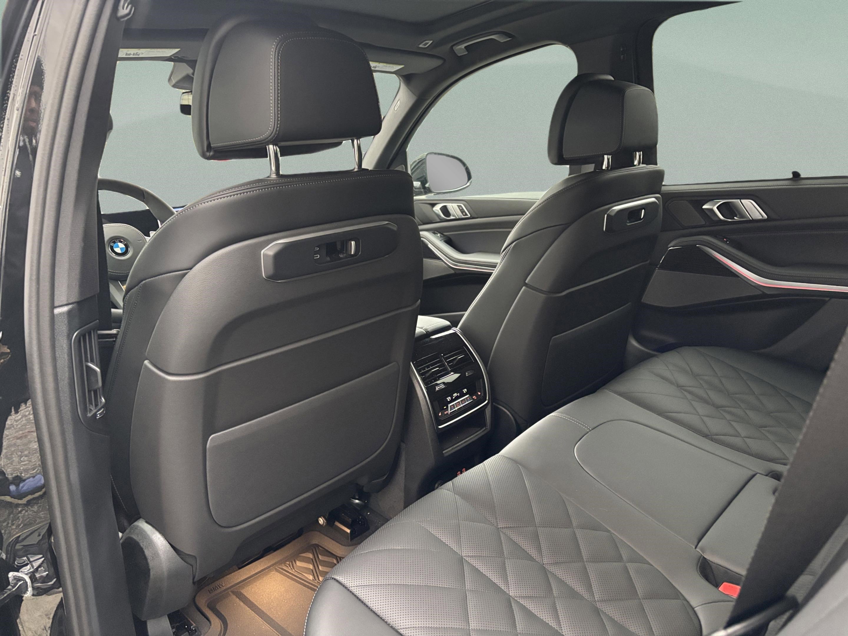 Used 2026 BMW X5 xDrive40i w/ M Sport Package image 29