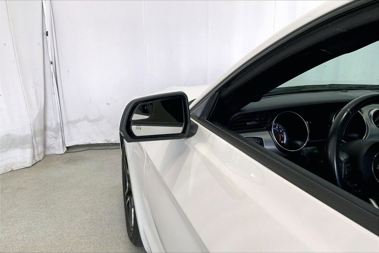 Used 2020 Ford Mustang Premium image 10