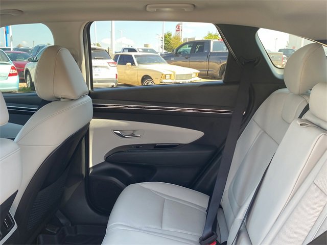 Used 2024 Hyundai Tucson Limited image 16