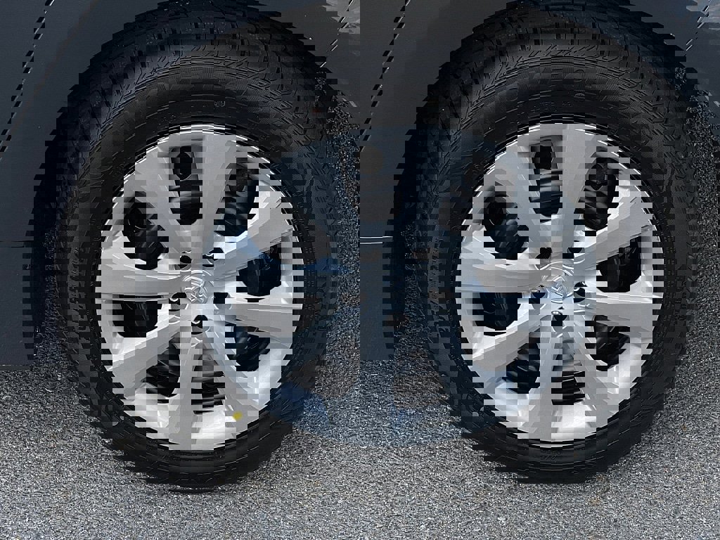 Used 2023 Toyota Corolla LE image 5