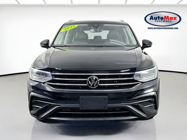 Used 2022 Volkswagen Tiguan SE w/ Panoramic Sunroof Package image 7