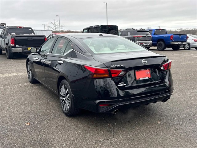 Certified 2024 Nissan Altima 2.5 SV w/ SV Premium Package image 7