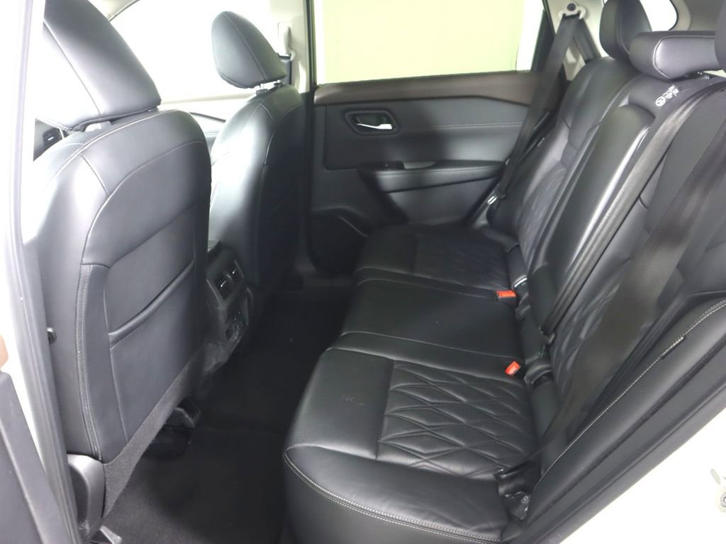 Used 2021 Nissan Rogue Platinum AWD/4WD image 27