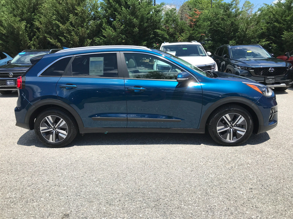 Used 2022 Kia Niro EX Premium FWD image 9