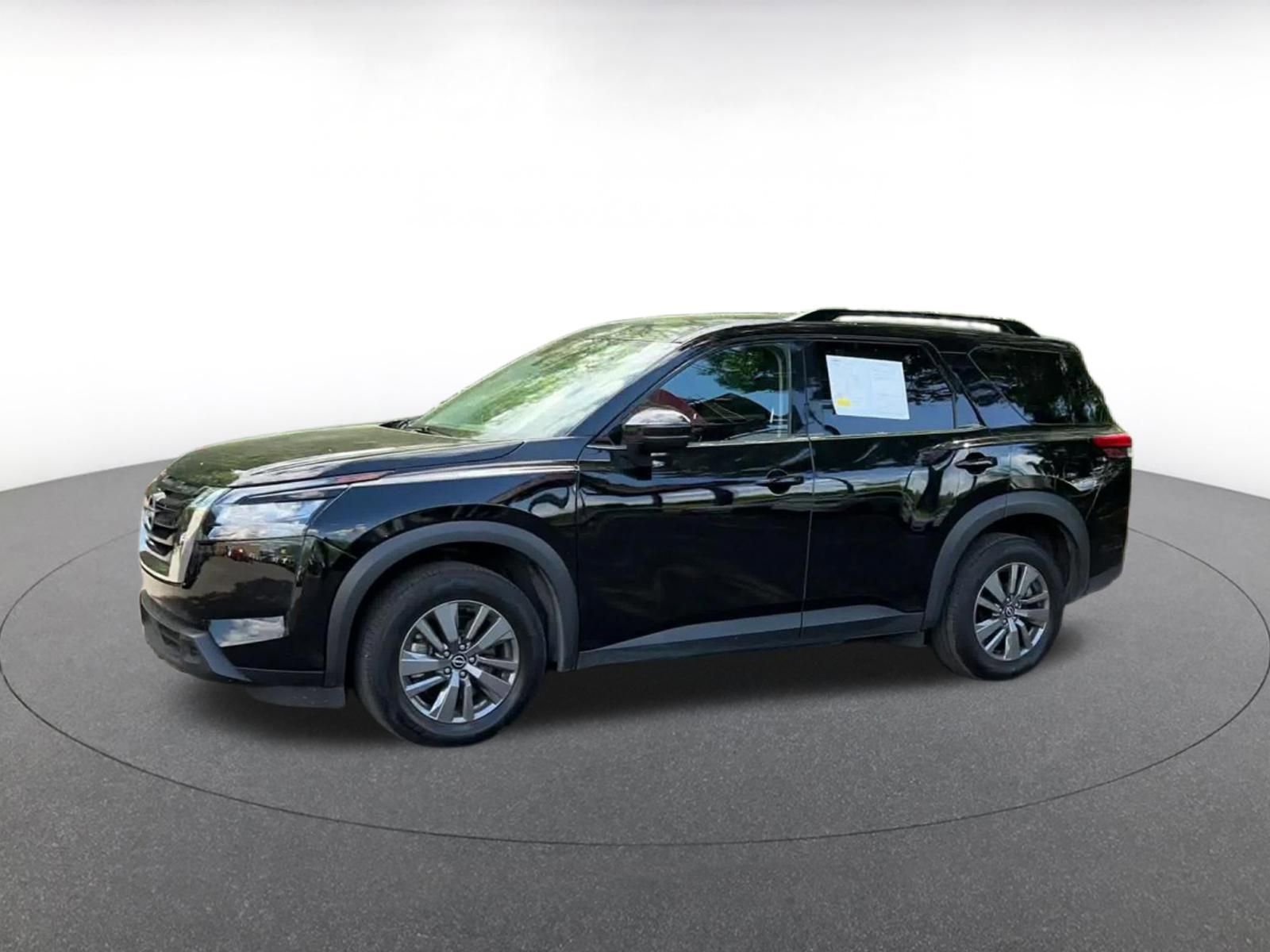 Used 2025 Nissan Pathfinder SV AWD/4WD image 8
