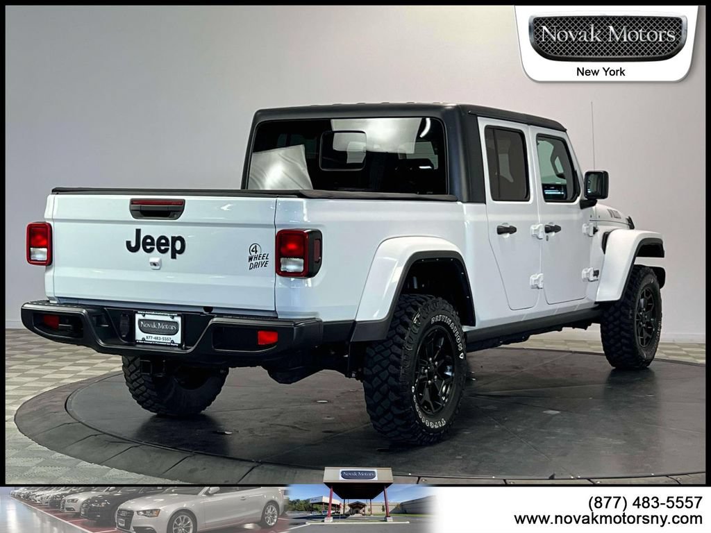 Used 2022 Jeep Gladiator Sport AWD/4WD image 8