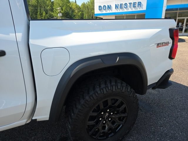 Used 2024 Chevrolet Colorado Trail Boss w/ Technology Package AWD/4WD image 37