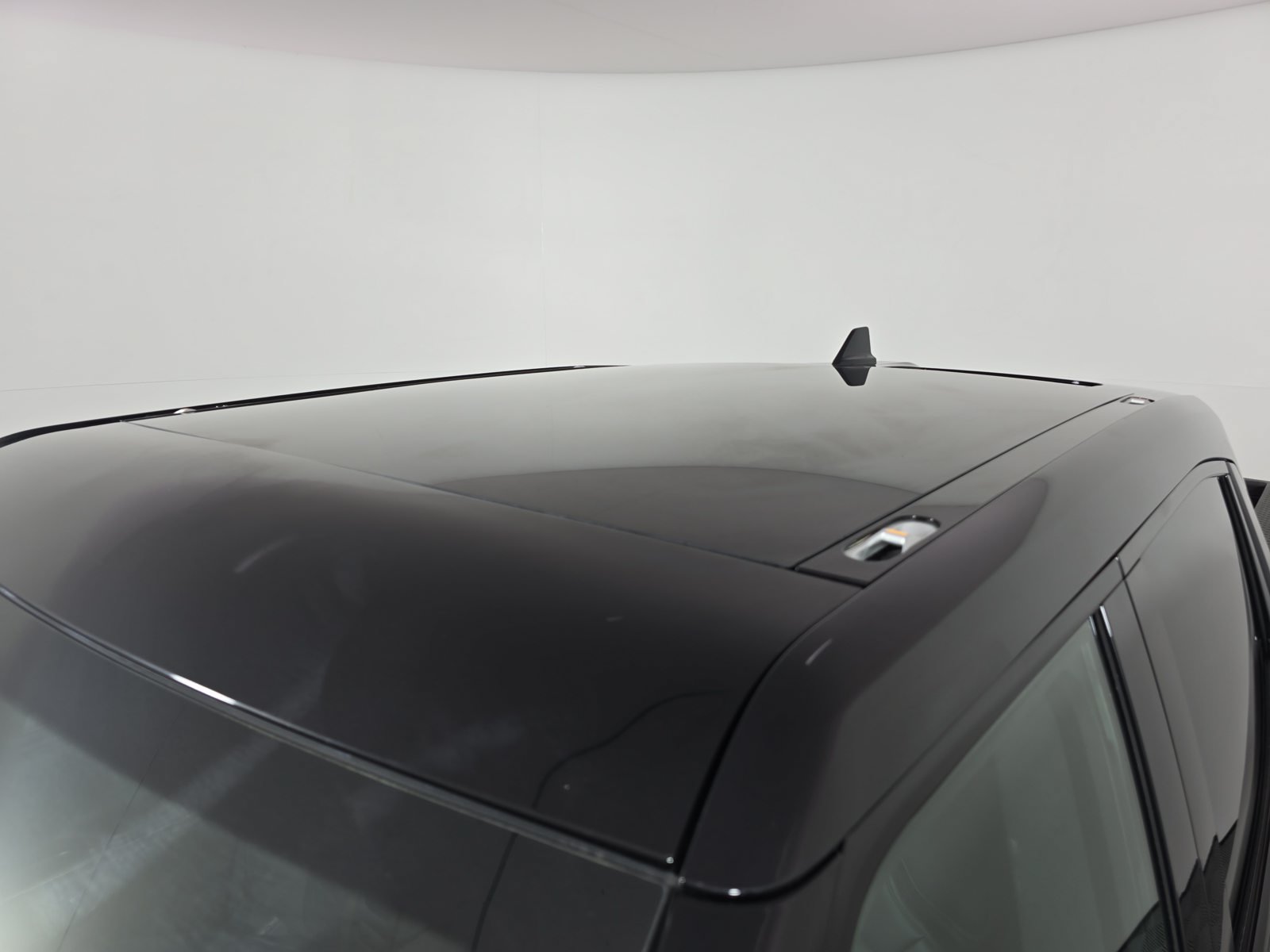 Used 2022 Rivian R1T Adventure AWD/4WD image 13