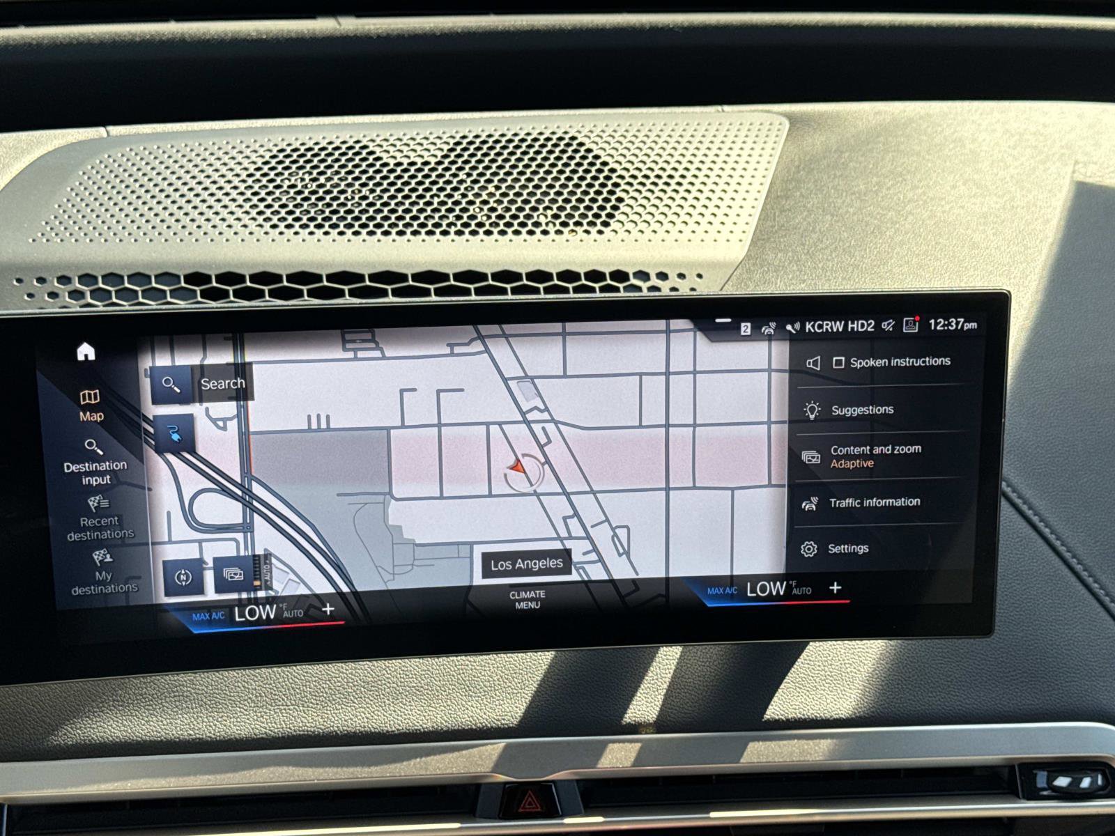 Used 2022 BMW iX xDrive50 w/ Premium Package image 11