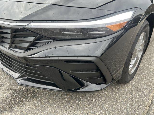 New 2026 Hyundai Elantra SE FWD image 35
