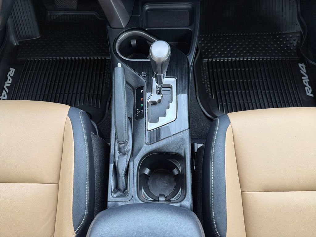 Used 2017 Toyota RAV4 Limited image 15