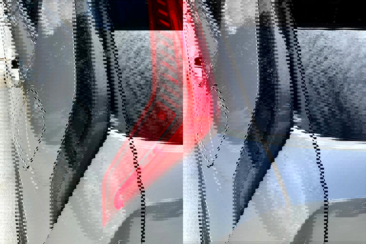 Used 2025 Kia Niro EX image 28