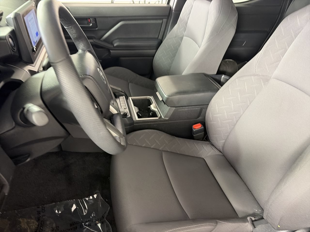 Used 2025 Toyota Tacoma SR5 AWD/4WD image 19