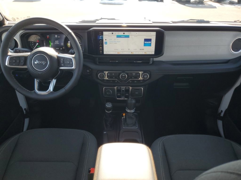 Used 2025 Jeep Wrangler Unlimited Sahara w/ Safety Group image 6