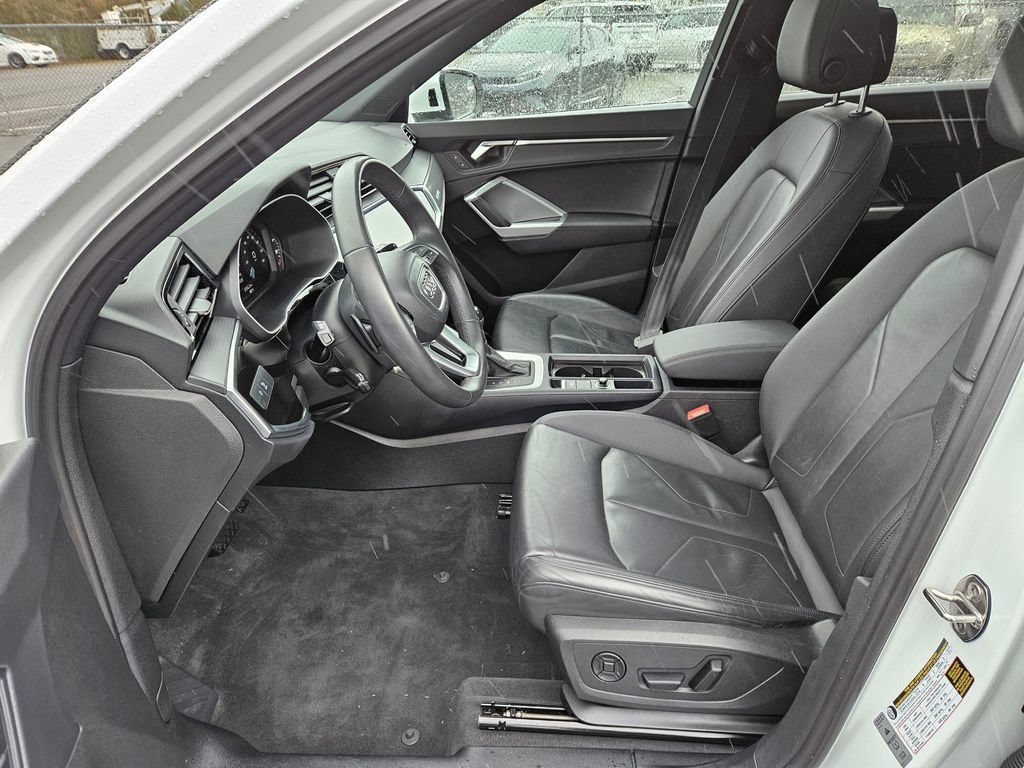 Used 2025 Audi Q3 2.0T Premium AWD/4WD image 28