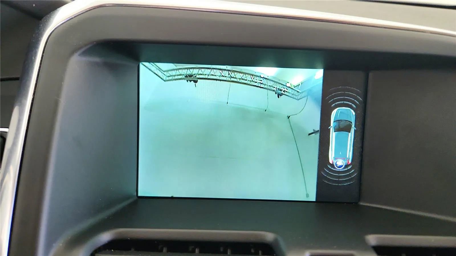 Used 2017 Volvo XC60 T5 Inscription w/ Preferred Option Package AWD/4WD image 30