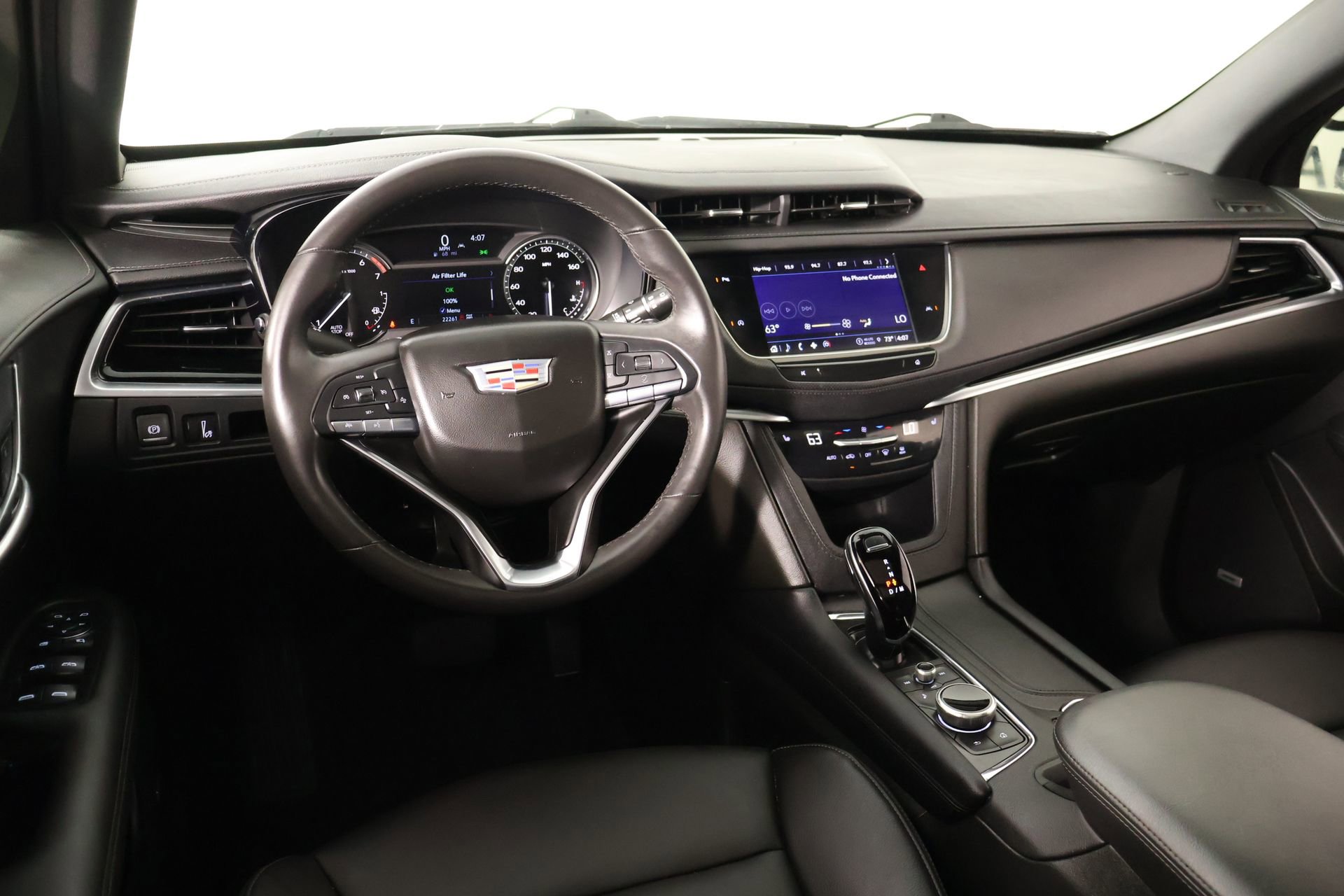 Used 2024 Cadillac XT6 Luxury AWD/4WD image 2
