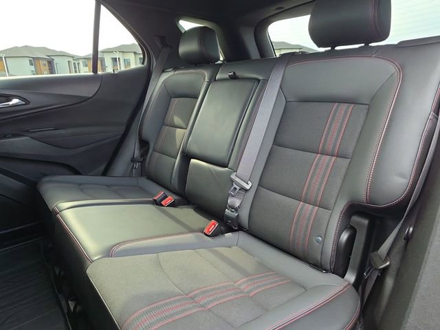 Used 2022 Chevrolet Equinox RS w/ Infotainment Package image 30