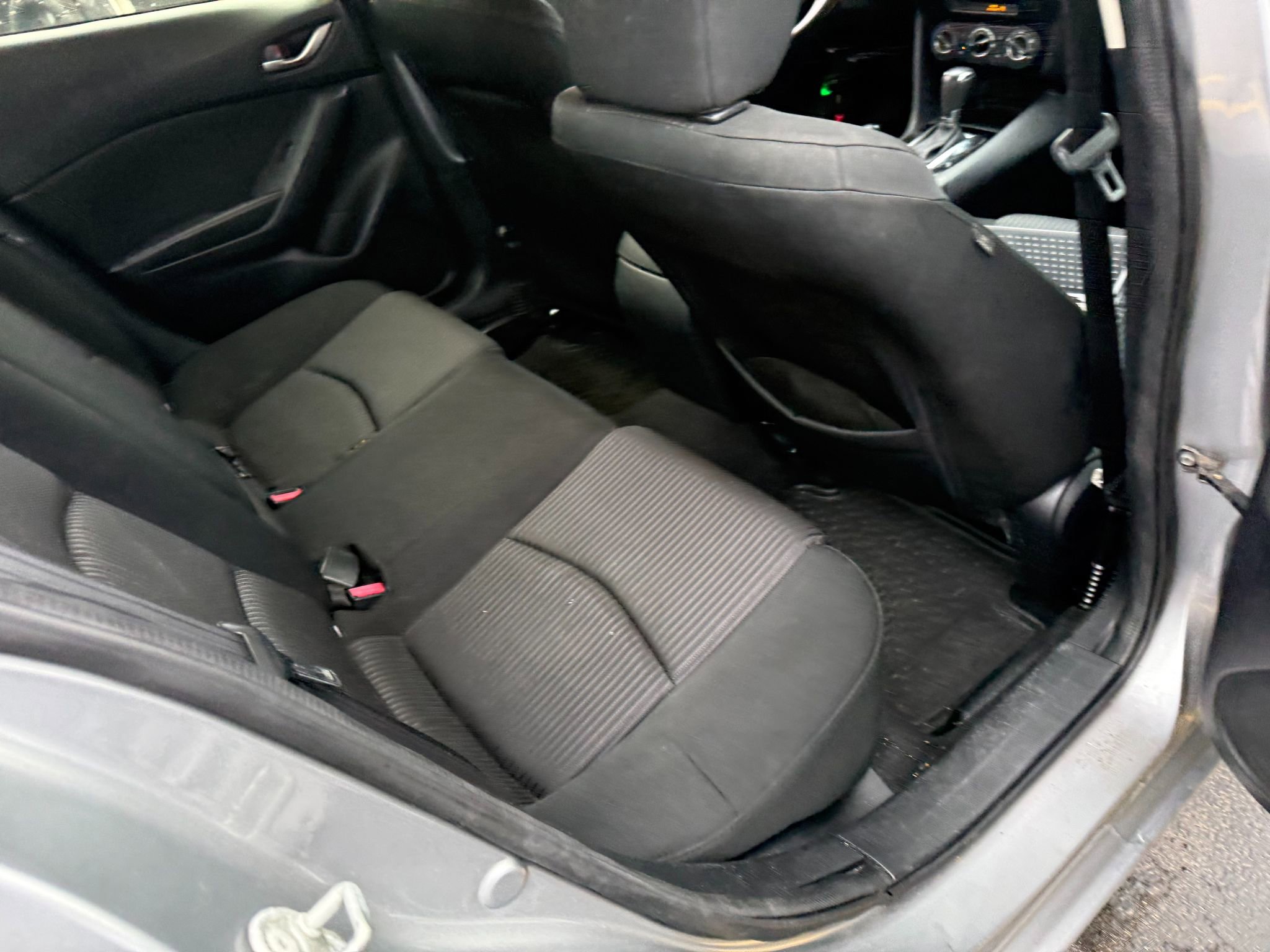 Used 2016 MAZDA MAZDA3 i Sport w/ Preferred Equipment Package image 6