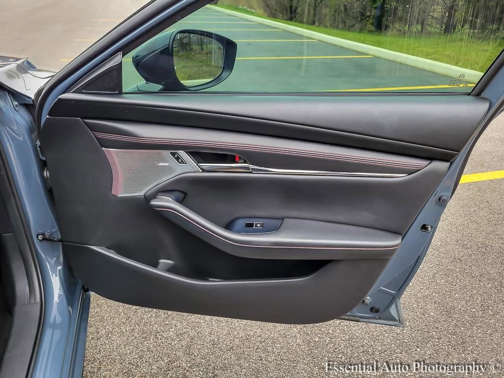 Used 2022 MAZDA MAZDA3 s FWD image 30