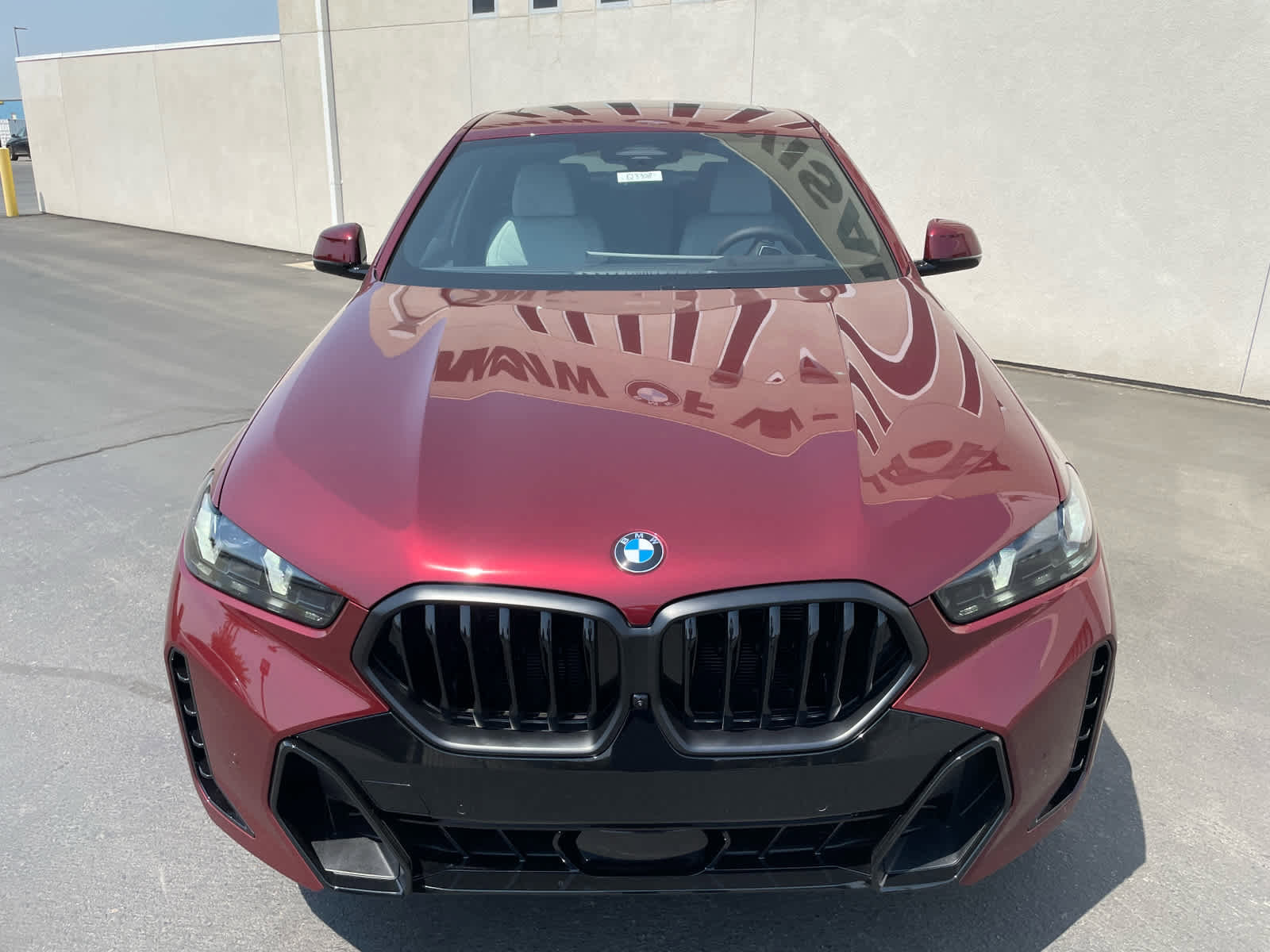 New 2026 BMW X6 xDrive40i w/ Climate Comfort Package image 2
