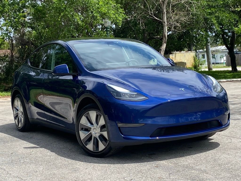 Used 2024 Tesla Model Y Long Range image 5