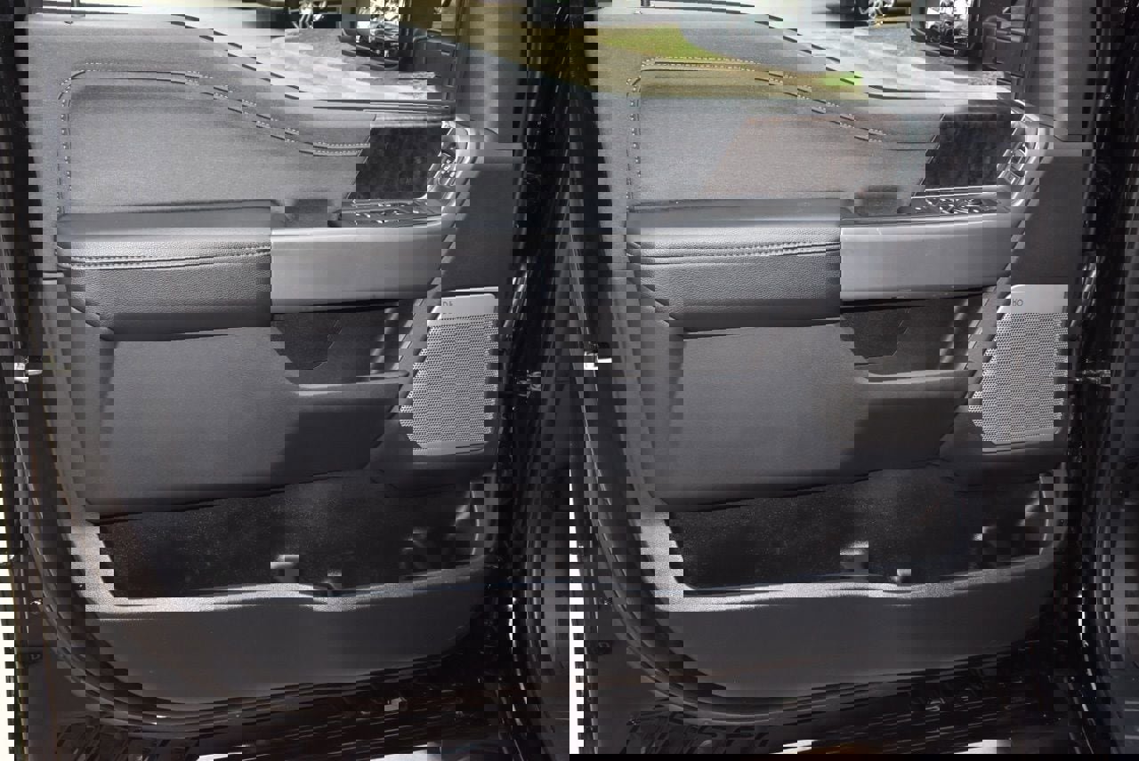 Certified 2023 Ford F250 Lariat w/ Lariat Ultimate Package AWD/4WD image 38