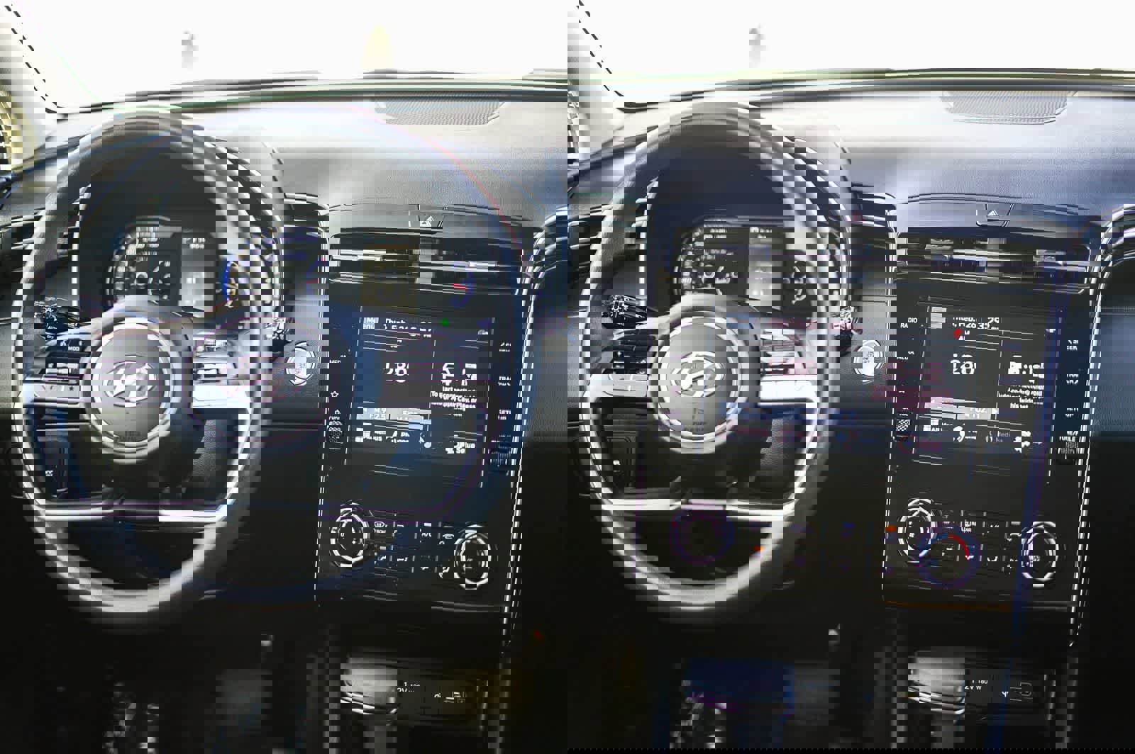 Used 2023 Hyundai Tucson SEL w/ Cargo Package image 11