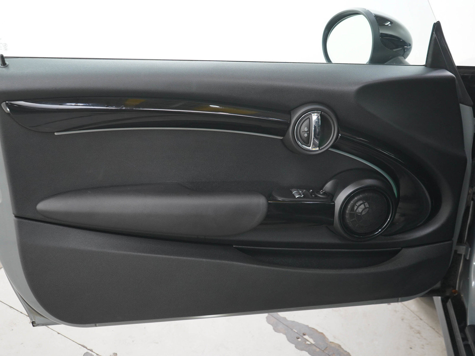 Used 2016 MINI Cooper S FWD image 12