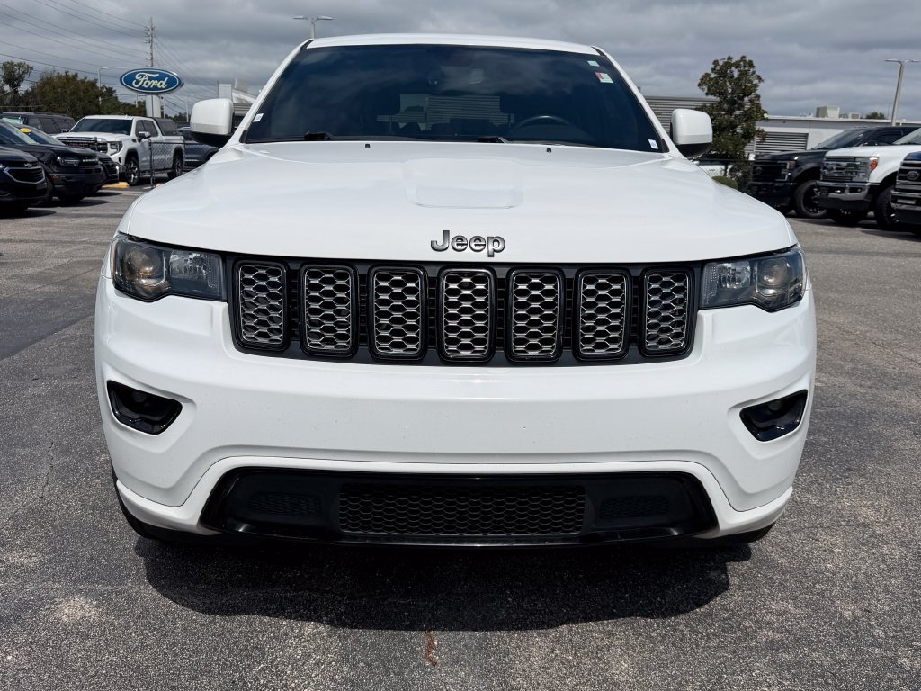 Used 2019 Jeep Grand Cherokee Altitude RWD image 6