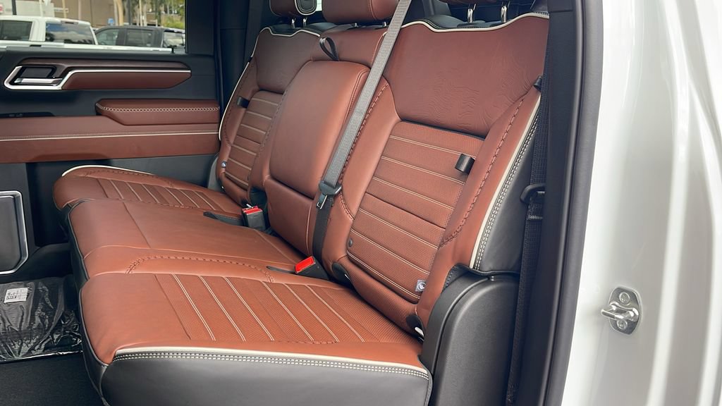 New 2026 GMC Sierra 3500 Denali Ultimate AWD/4WD image 15