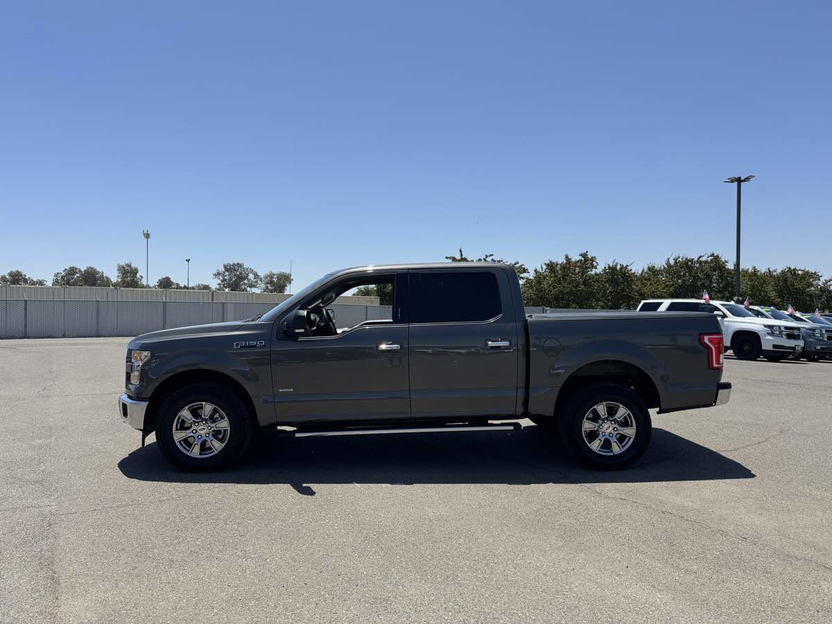 Used 2017 Ford F150 XLT w/ Equipment Group 302A Luxury image 7