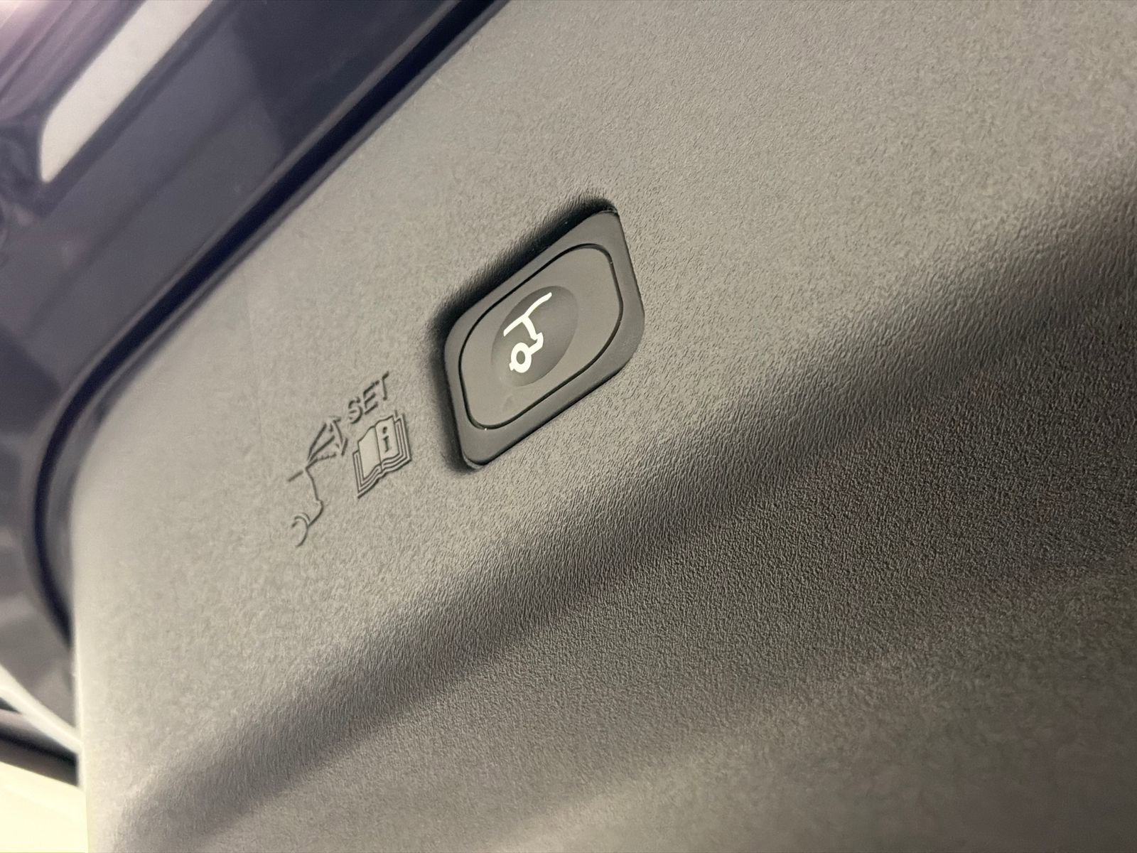 New 2026 Lincoln Nautilus Premier w/ Equipment Group 102A image 9